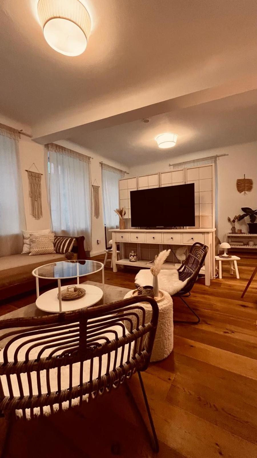 Apartment Am Schloss - Charme Саарбрюккен Экстерьер фото